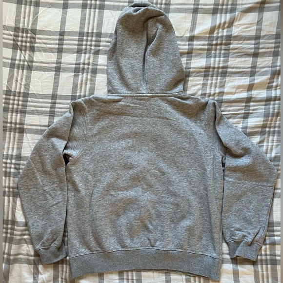 Grey Harvard hoodie with red velvet accents and kangaroo pouch - Picture 3 of 4